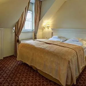 Augusta Am Kurfuerstendamm Berlín